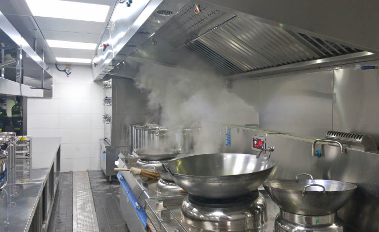 昆明海關(guān)去年查證走私大米18.9萬噸