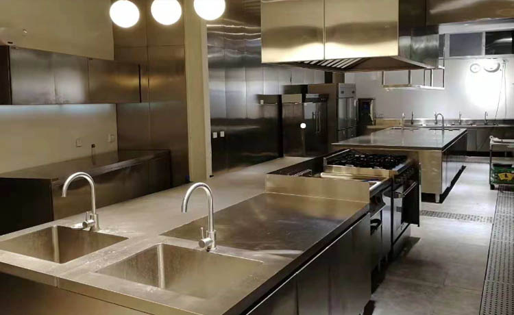 奶粉“新政”一碗水端平 行業發展新格局將重塑