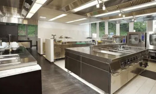 廚房設備實體商家與電商的優勢對比